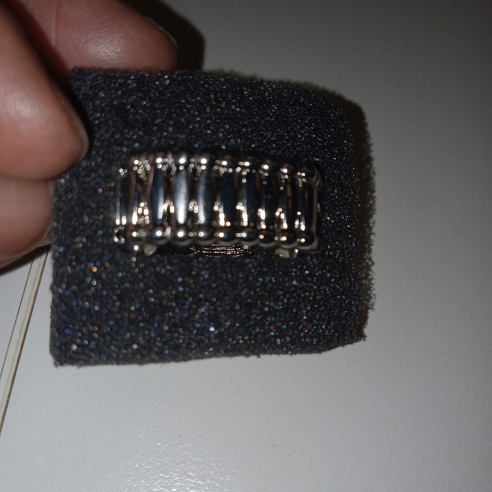 Stretch Rings Grey Faux Pearl Rhinestone Ring and Bracelet set. - Picture 2 of 7